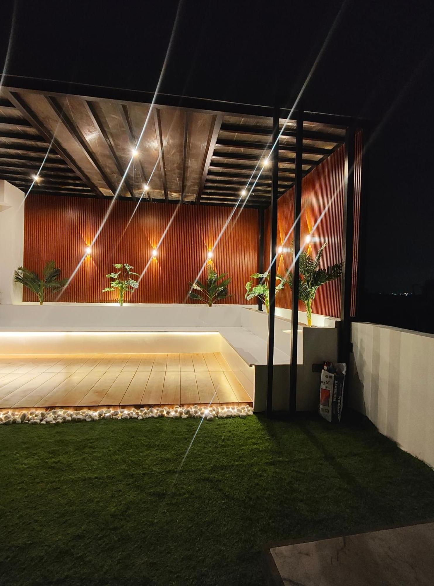 ホテル Enchanted The Roof Rekha, With Private Trace Garden ニューデリー エクステリア 写真