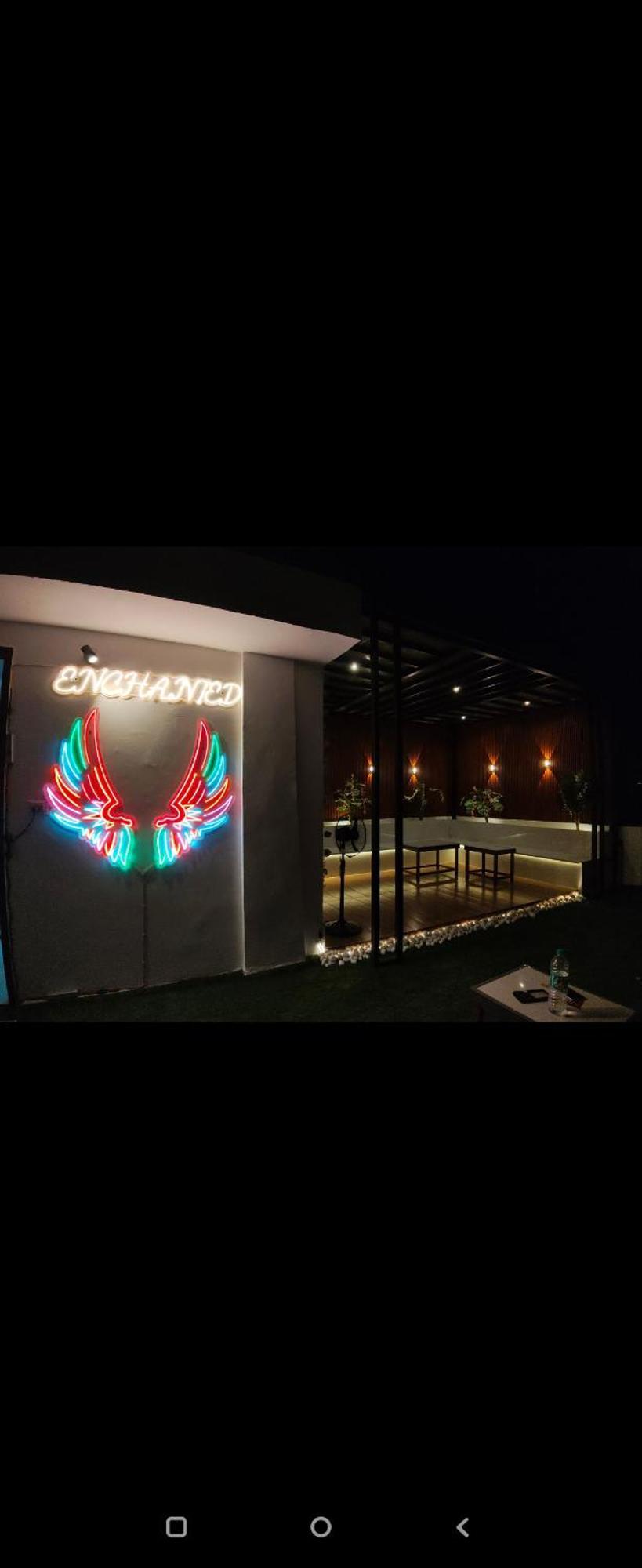 ホテル Enchanted The Roof Rekha, With Private Trace Garden ニューデリー エクステリア 写真